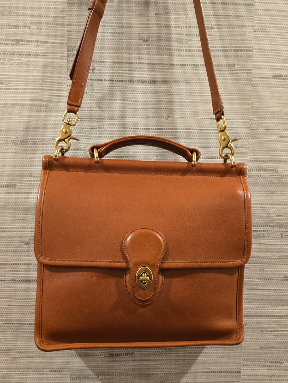 COACH Vintage Classic Leather Wallis Shoulder Bag - Tan